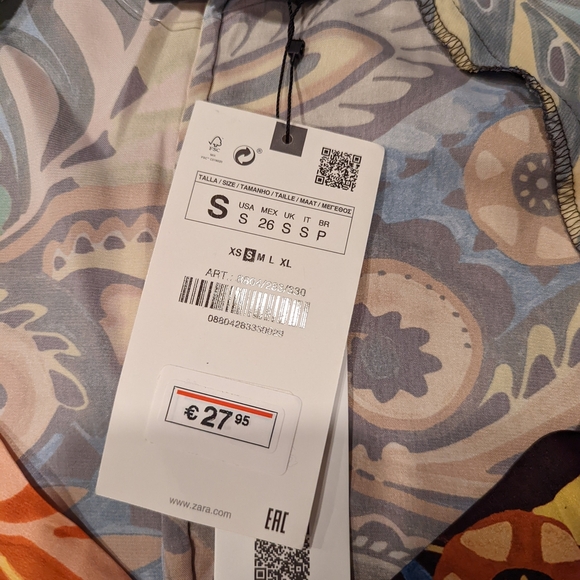 Colorful Paisley Women's Blouse - Picture 4 of 8